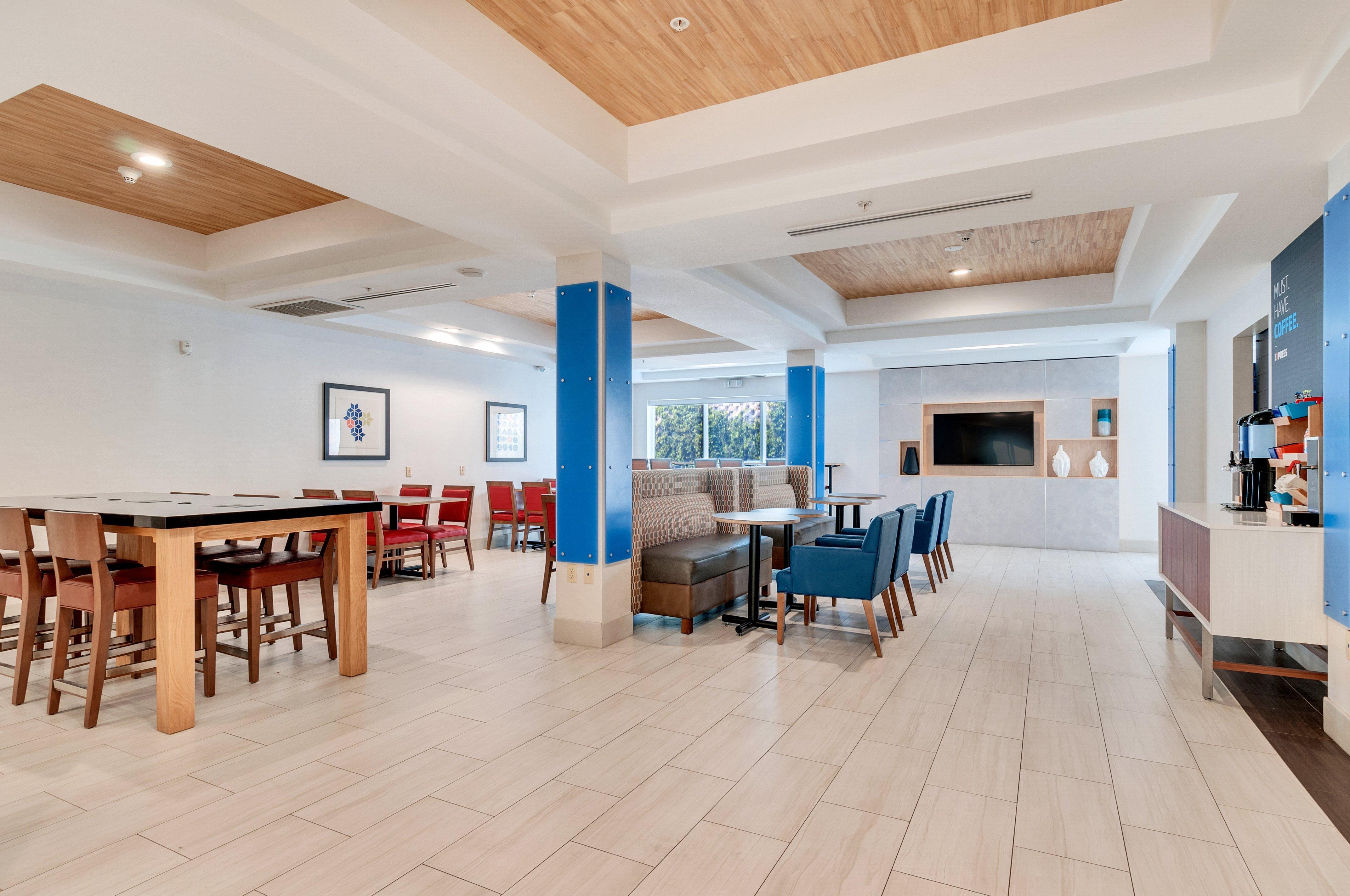 Holiday Inn Express Hotel & Suites Lake Elsinore By Ihg Extérieur photo