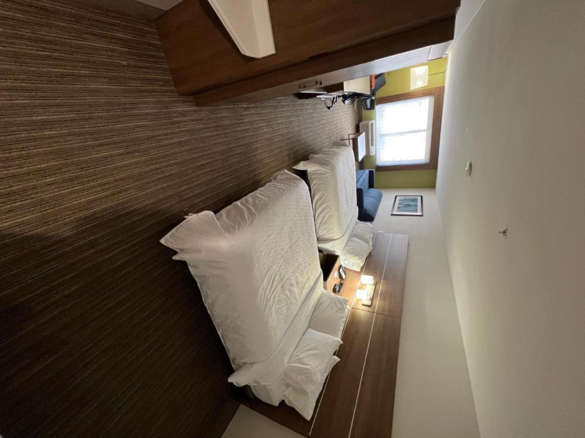 Holiday Inn Express Hotel & Suites Lake Elsinore By Ihg Extérieur photo