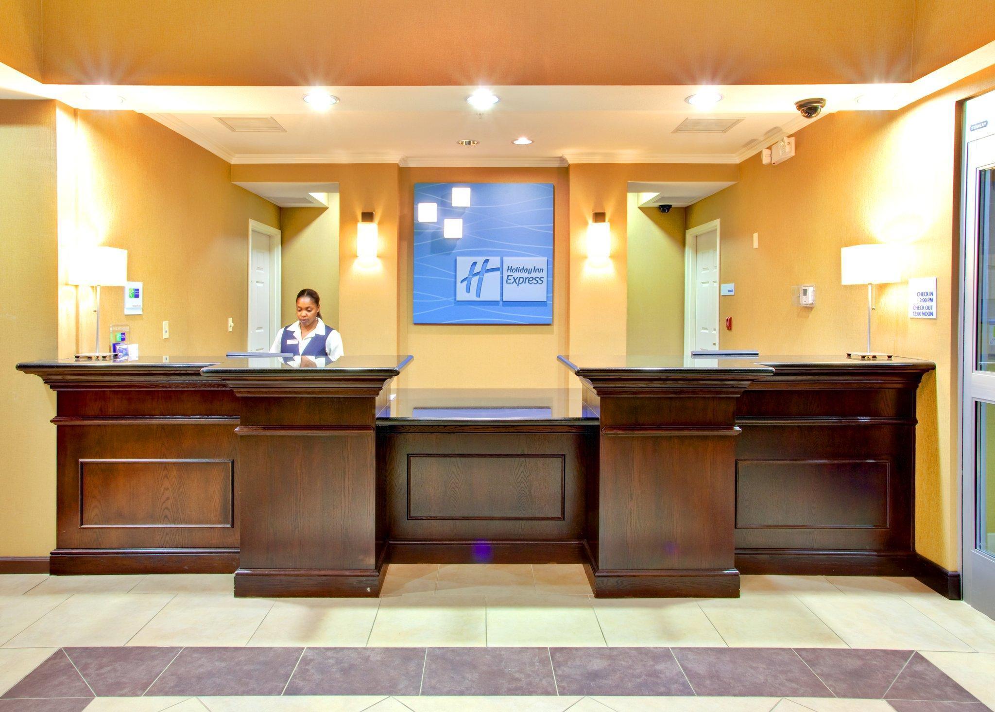 Holiday Inn Express Hotel & Suites Lake Elsinore By Ihg Intérieur photo