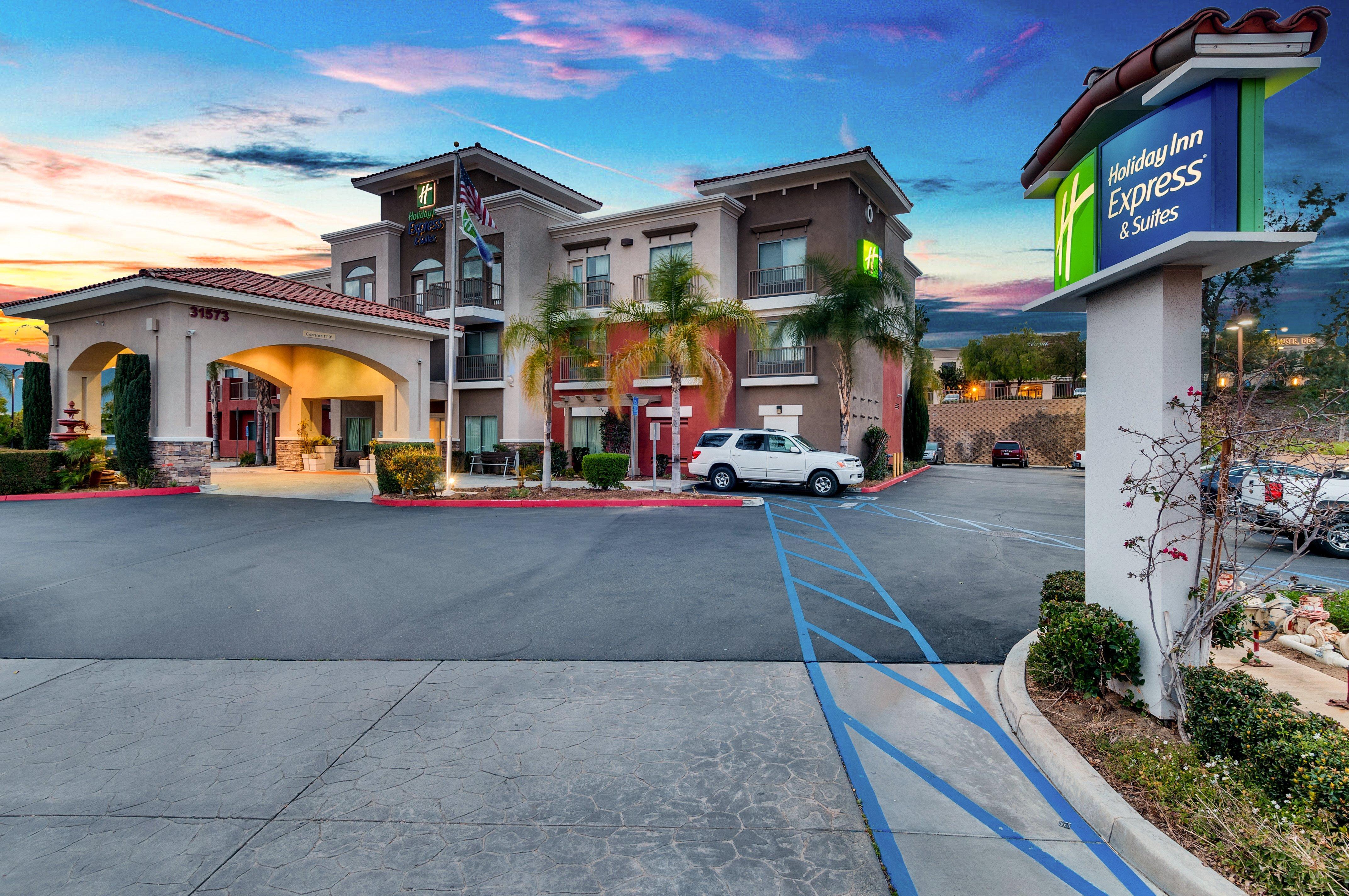 Holiday Inn Express Hotel & Suites Lake Elsinore By Ihg Extérieur photo
