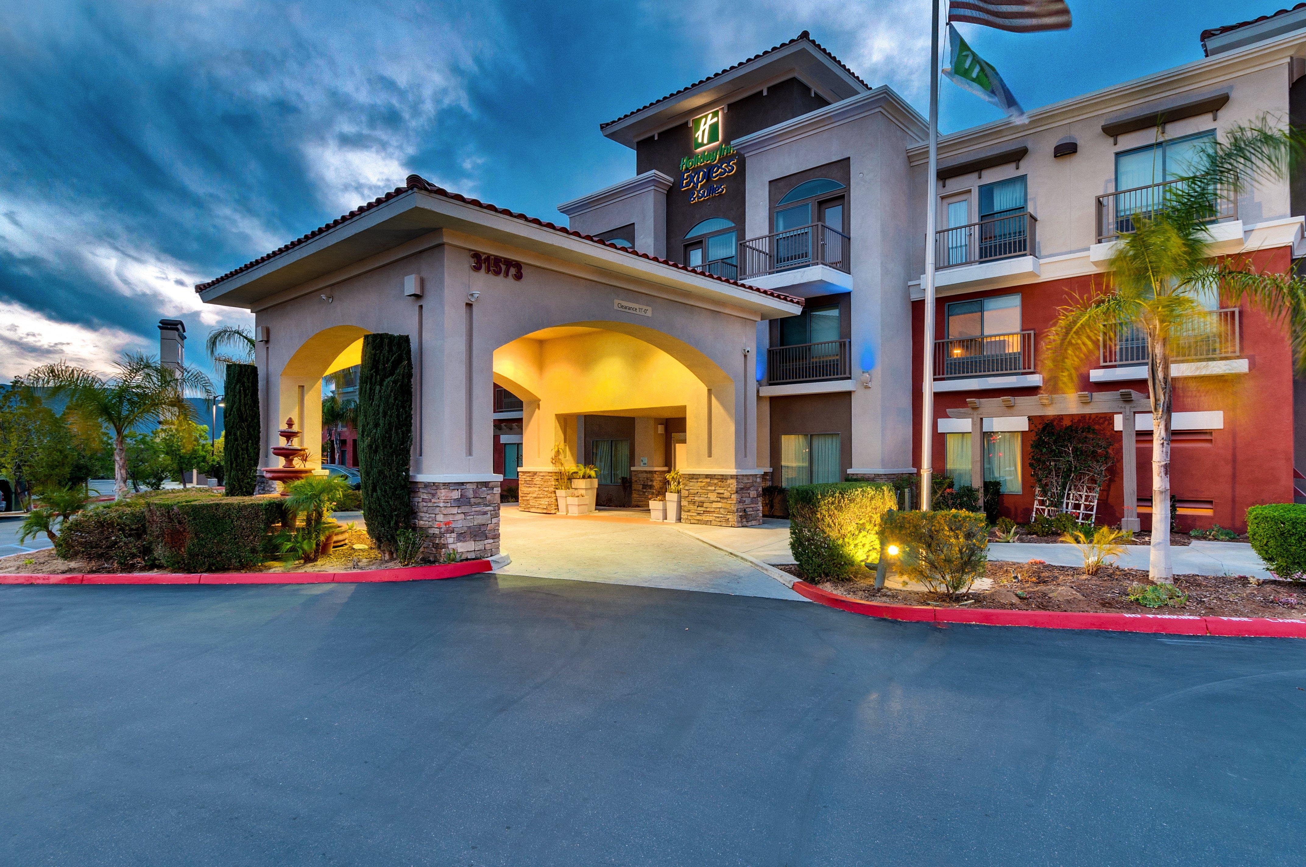 Holiday Inn Express Hotel & Suites Lake Elsinore By Ihg Extérieur photo