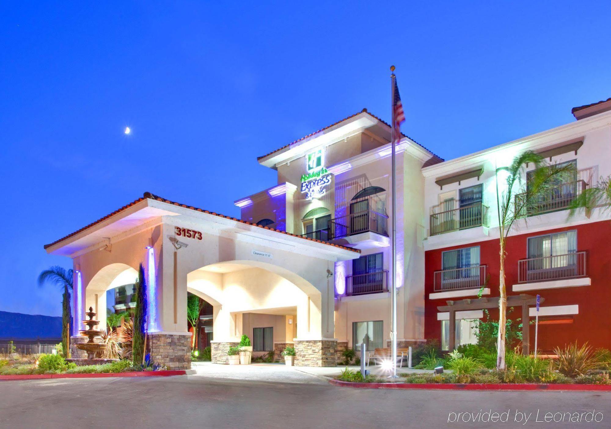 Holiday Inn Express Hotel & Suites Lake Elsinore By Ihg Extérieur photo